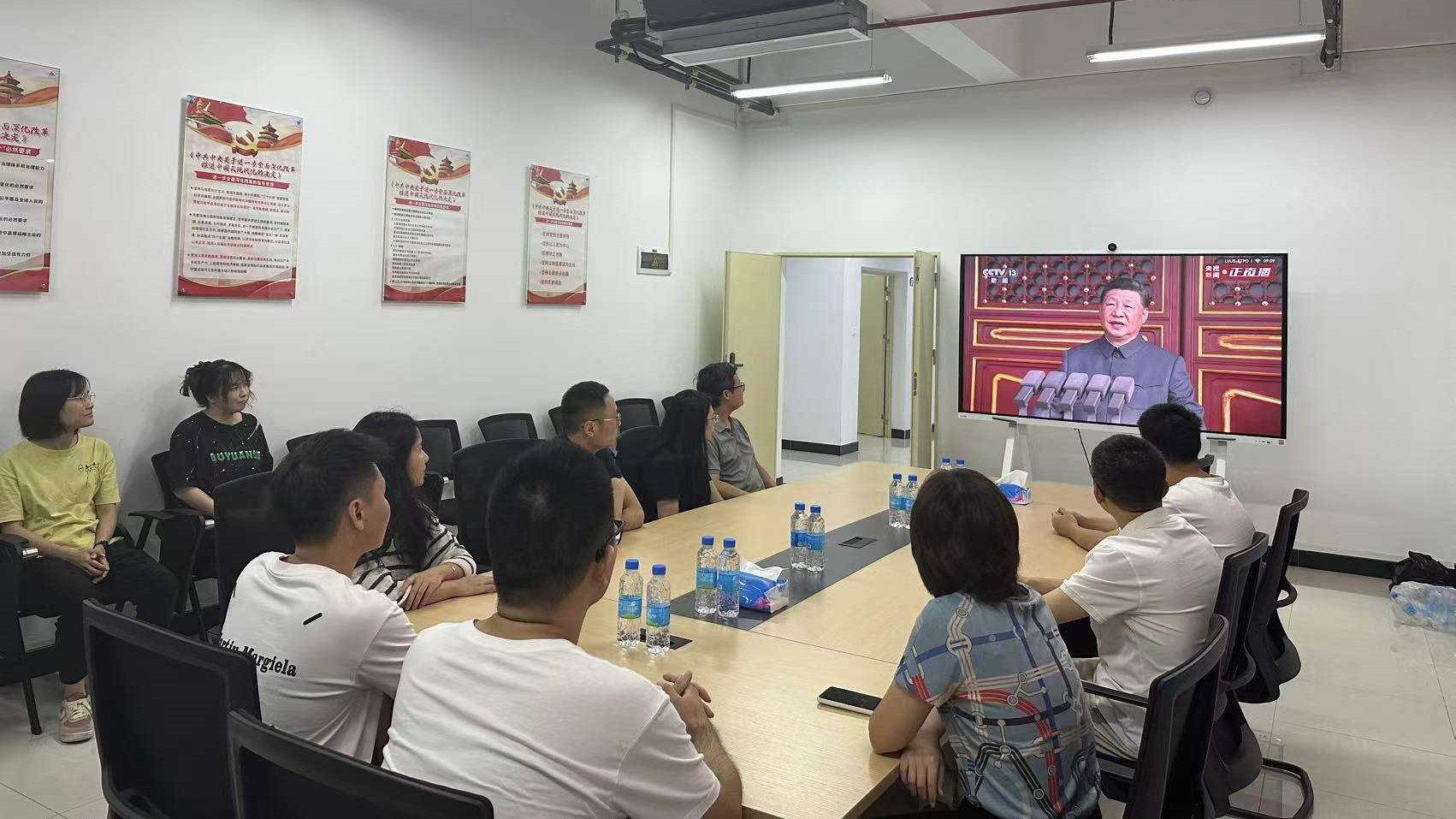 e1ce8e8f95b6bd70120707ebf4560eb.jpg e1ce8e8f95b6bd70120707ebf4560eb.jpg